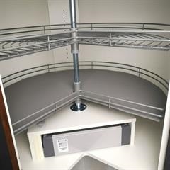 Gummimåtte til hjørneskabs trådkarrusel