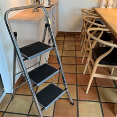 Sikkerheds-Køkkenstige - 3-trins trappestige med bøjle